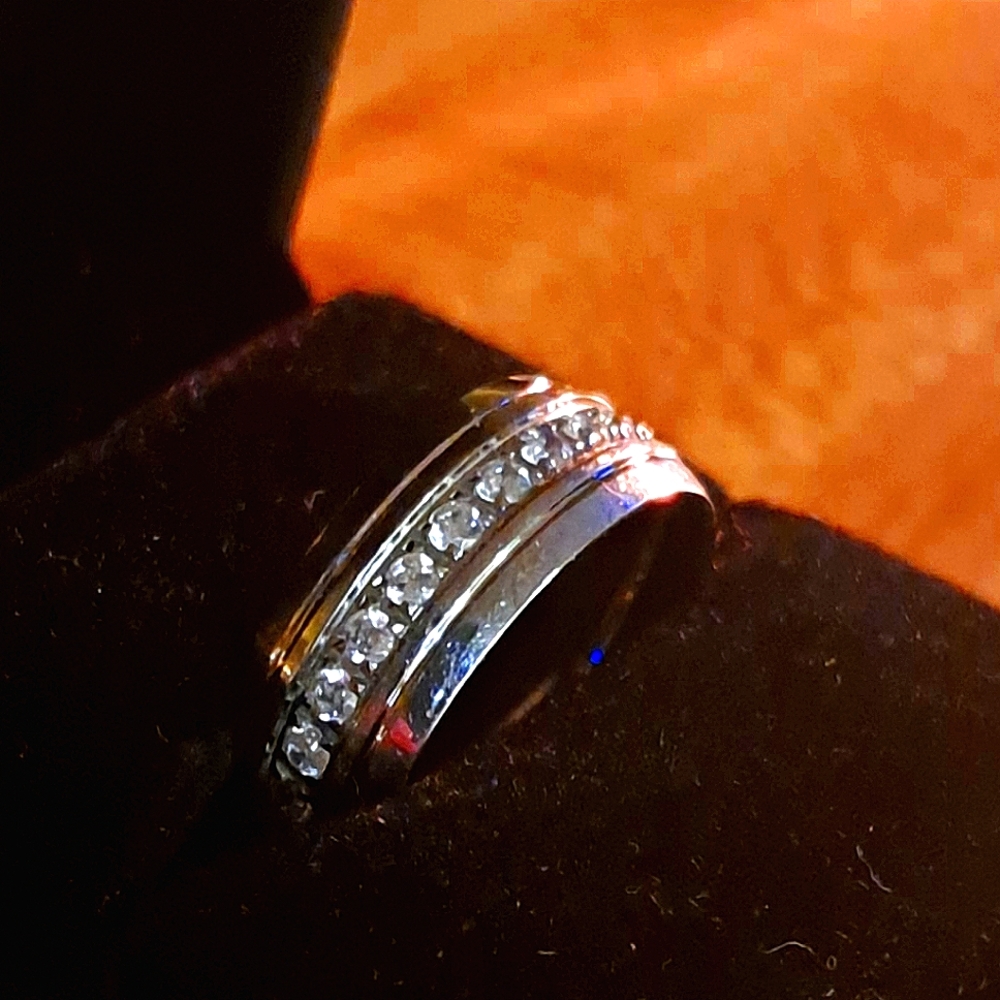 Mens eternity band